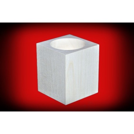 Drewniany świecznik kwadratowy 6 cm